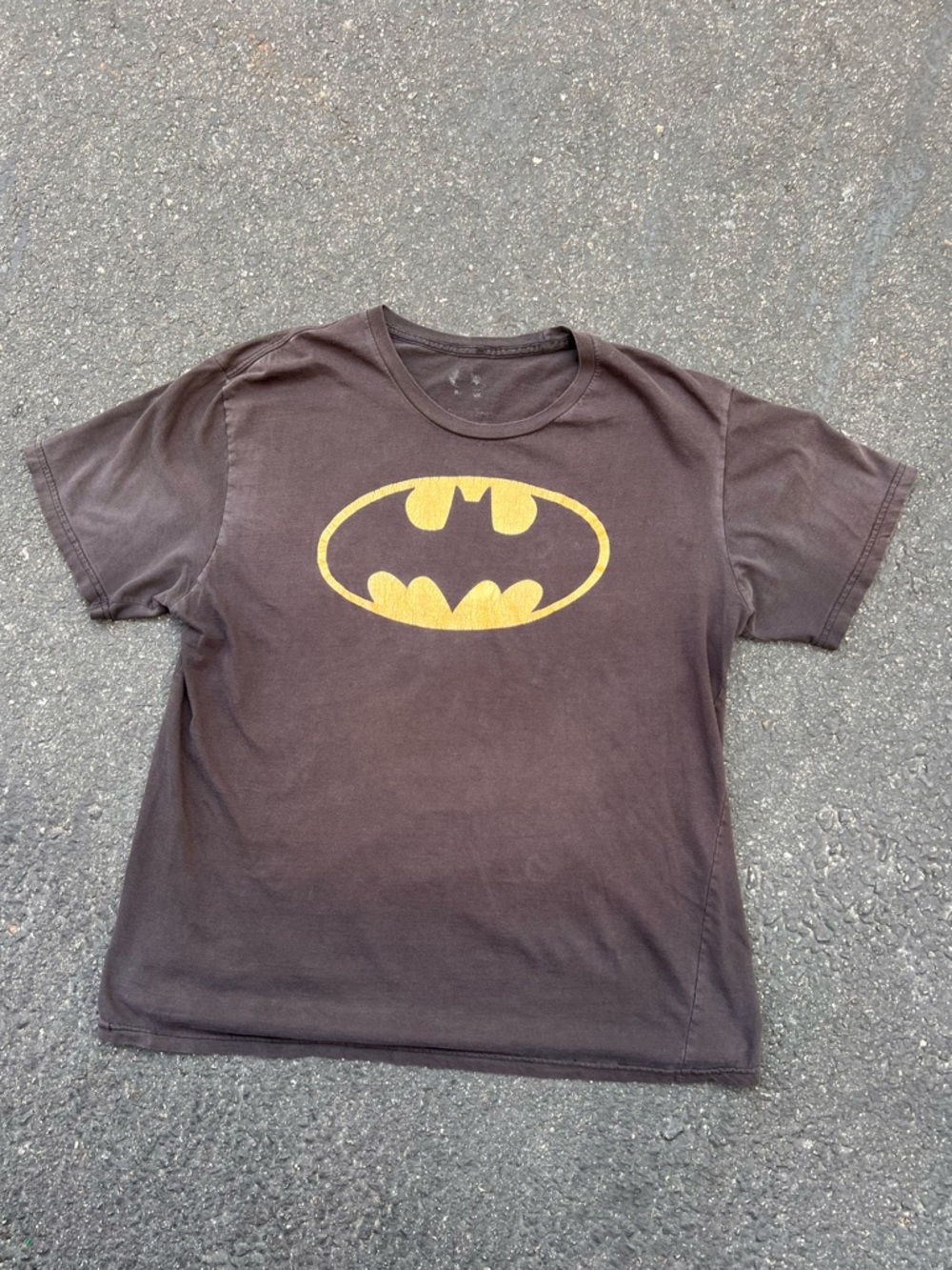 VTG Y2K Batman Faded Logo Tee Distressed Superhero Shirt DC Comics